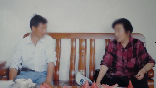 吃瓜群众的老奶奶视频播放,老奶奶吃瓜群众视角下的视频播放揭秘