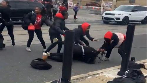 抓拍时尚吃瓜群众,捕捉时尚吃瓜群众的独特风采