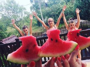 开朗网友吃瓜群众,揭秘网络社交背后的趣味与真相